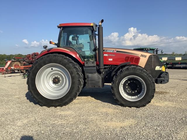 Image of Case IH Magnum 305 equipment image 1