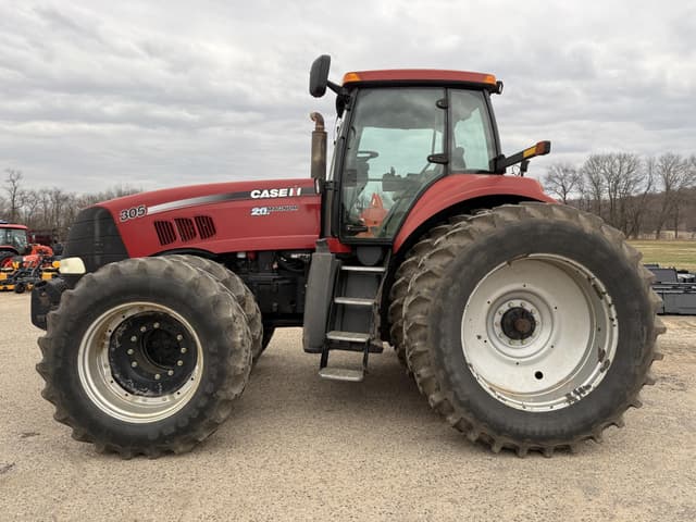 Image of Case IH Magnum 305 equipment image 2