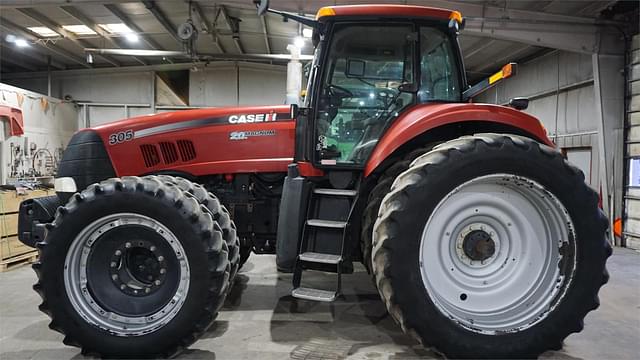 Image of Case IH Magnum 305 equipment image 3