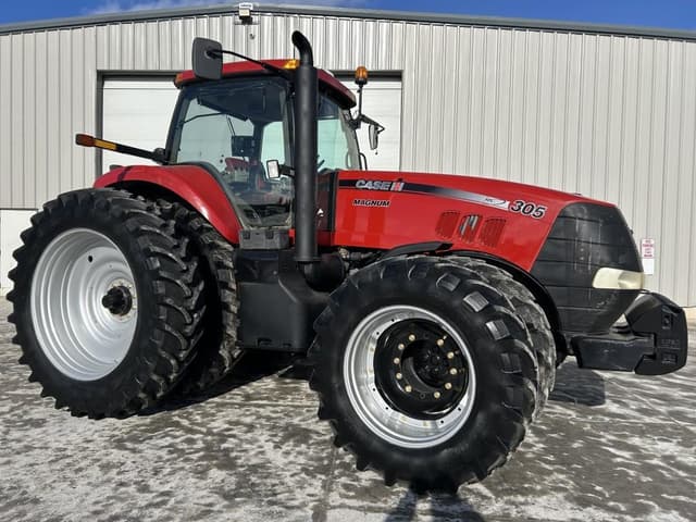Image of Case IH Magnum 305 equipment image 1