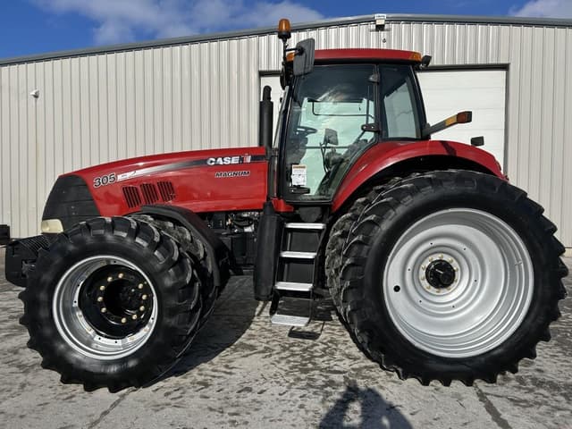 Image of Case IH Magnum 305 equipment image 2