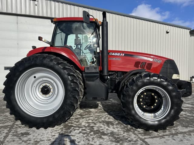 Image of Case IH Magnum 305 equipment image 3