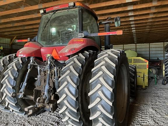 Image of Case IH Magnum 305 equipment image 3