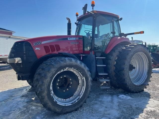 Image of Case IH Magnum 305 equipment image 4