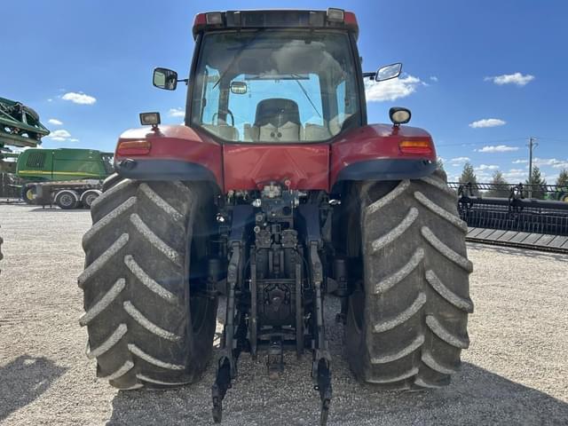 Image of Case IH Magnum 305 equipment image 3