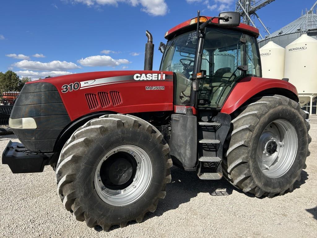 Image of Case IH Magnum 305 Primary image