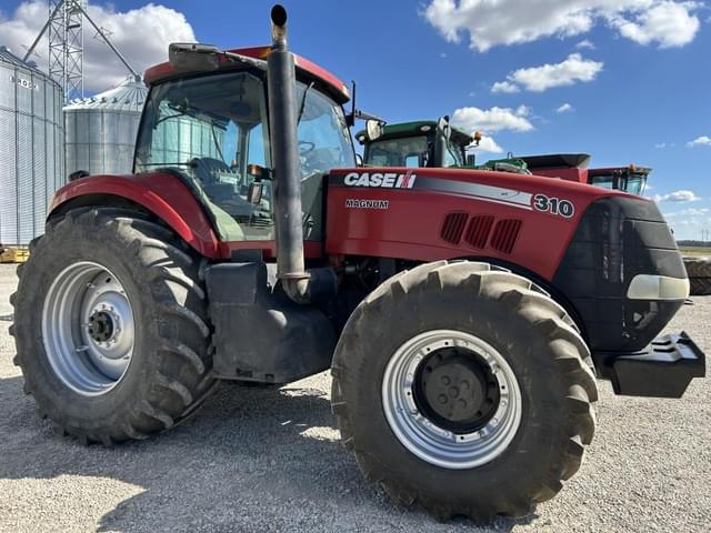 Image of Case IH Magnum 305 equipment image 4