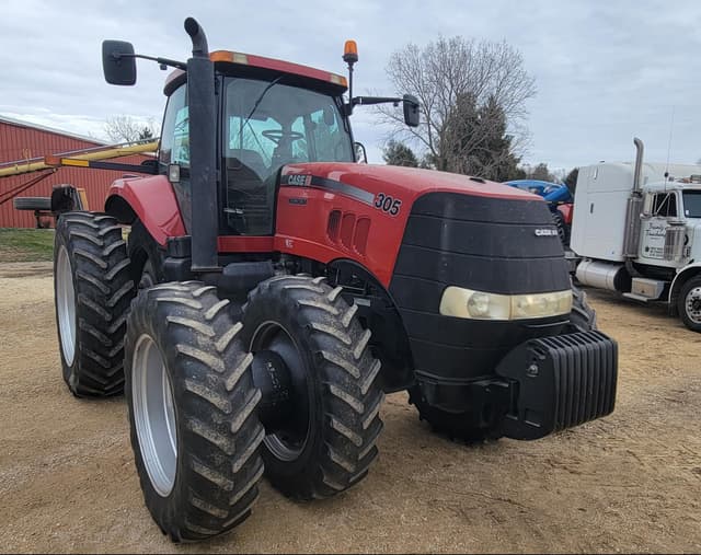 Image of Case IH Magnum 305 equipment image 1