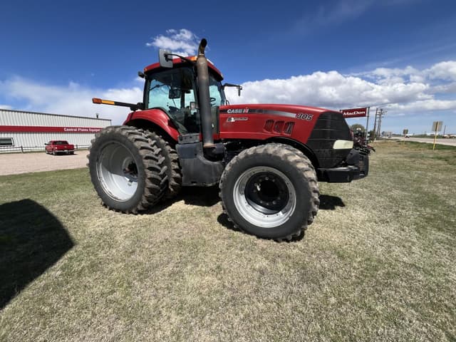 Image of Case IH Magnum 305 equipment image 1