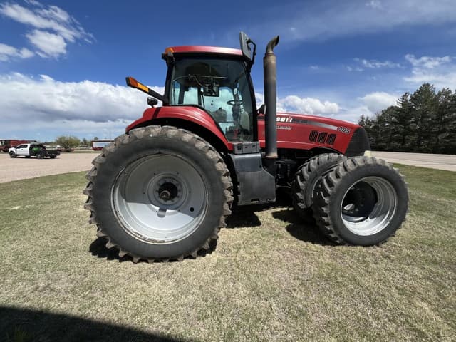 Image of Case IH Magnum 305 equipment image 3