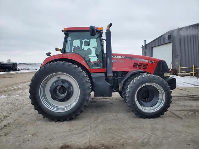 Image of Case IH Magnum 305 equipment image 4