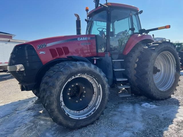Image of Case IH Magnum 305 equipment image 3