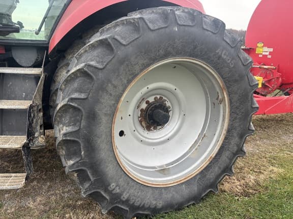 Image of Case IH Magnum 305 equipment image 4