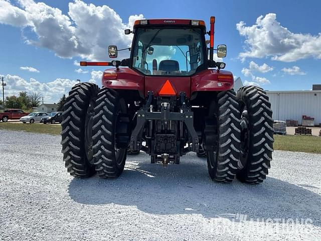 Image of Case IH Magnum 305 equipment image 3