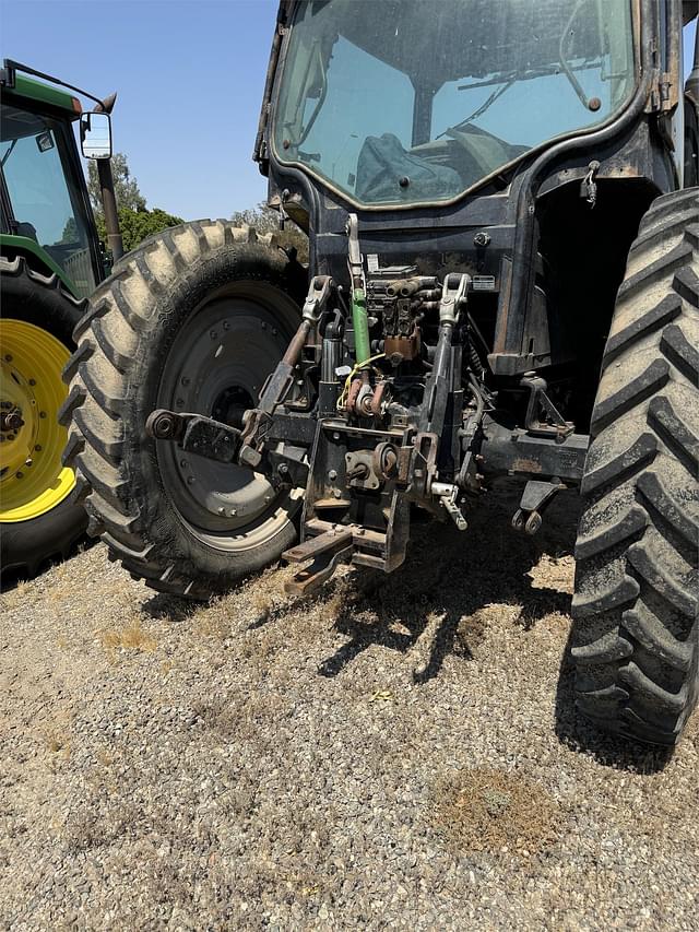 Image of Case IH Maxxum 125 equipment image 4