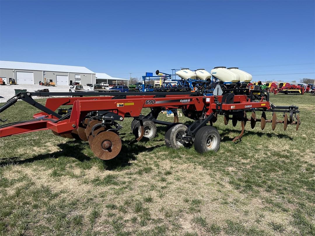 Image of Case IH MRX690 Primary image