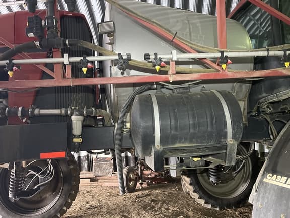 Image of Case IH Patriot 3320 equipment image 3