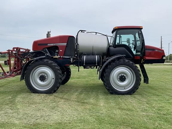 Image of Case IH Patriot 3320 Primary image