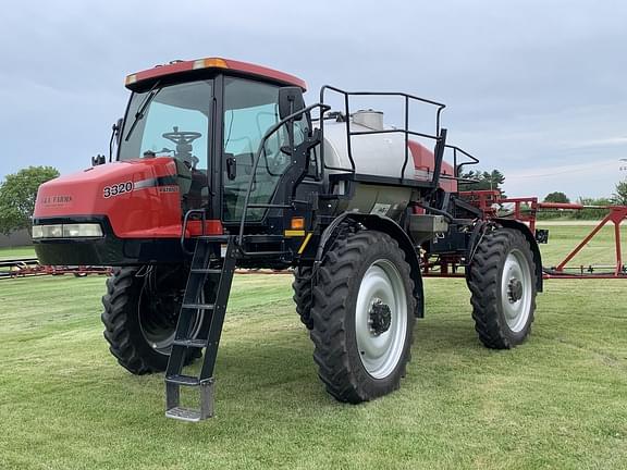 Image of Case IH Patriot 3320 equipment image 1