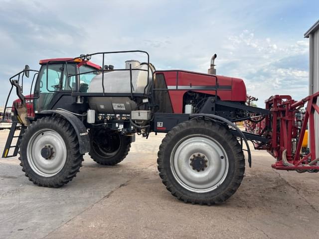 Image of Case IH Patriot 3320 equipment image 2