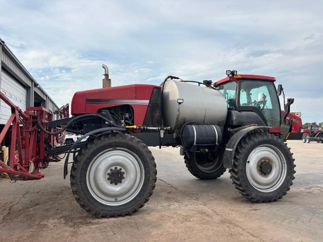 Image of Case IH Patriot 3320 equipment image 3