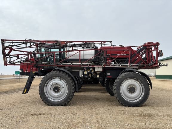 Image of Case IH Patriot 4420 equipment image 1