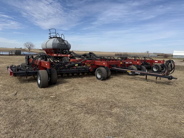 Image of Case IH Precision Air 2330 equipment image 2