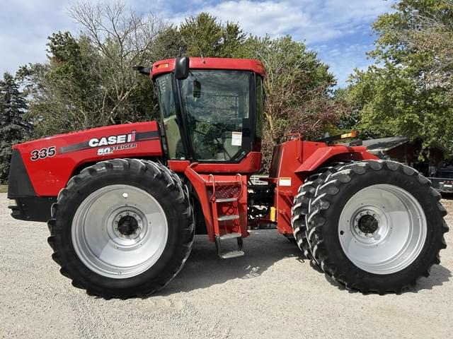 Image of Case IH Steiger 335 equipment image 2