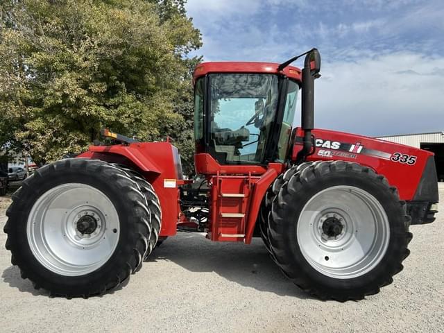 Image of Case IH Steiger 335 equipment image 3