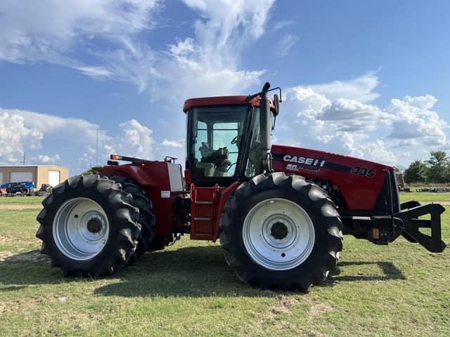 Image of Case IH Steiger 335 equipment image 4