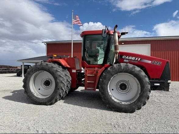 Image of Case IH Steiger 335 equipment image 1