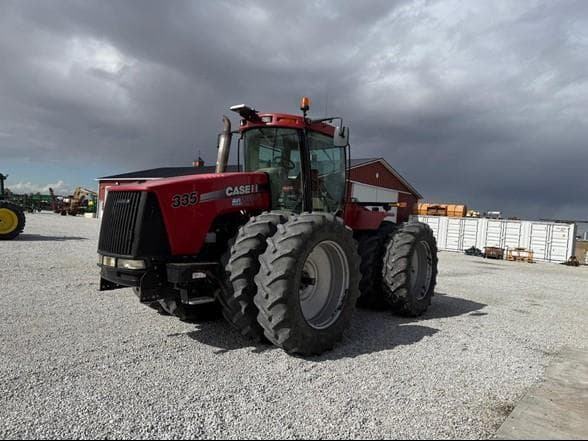 Image of Case IH Steiger 335 equipment image 2