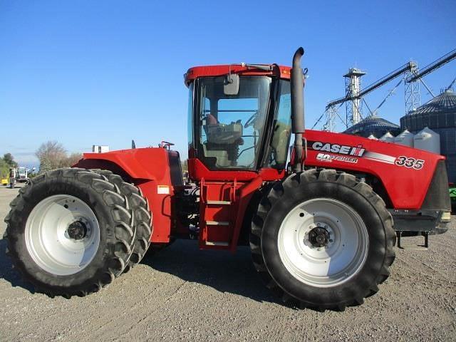 Image of Case IH Steiger 335 equipment image 3