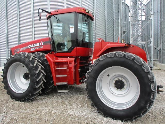 Image of Case IH Steiger 335 equipment image 4