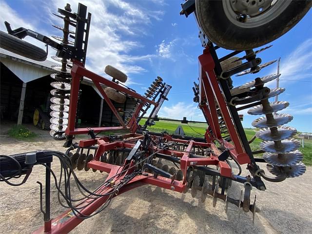 Image of Case IH 330 Turbo Till equipment image 4