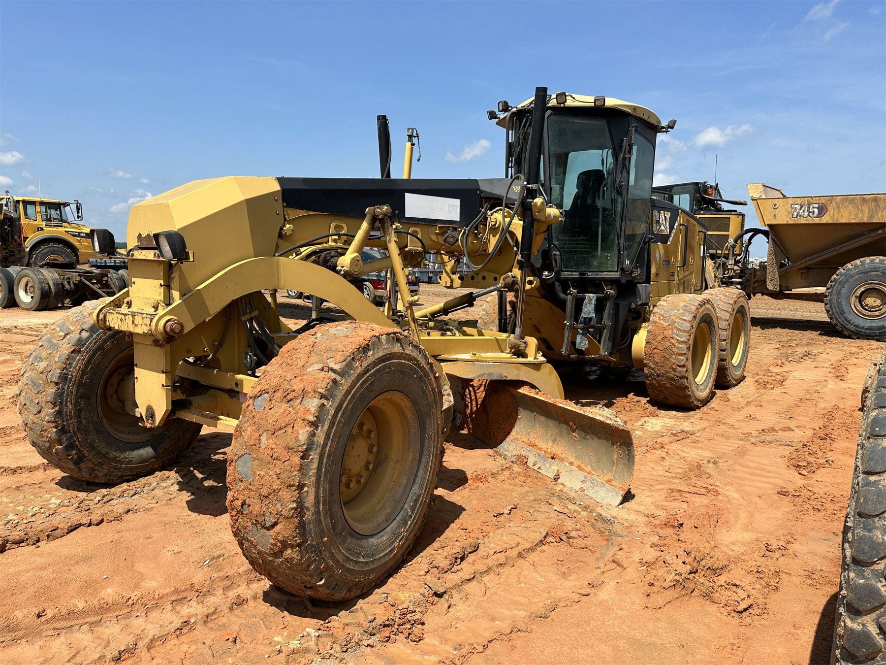 Main image Caterpillar 12M