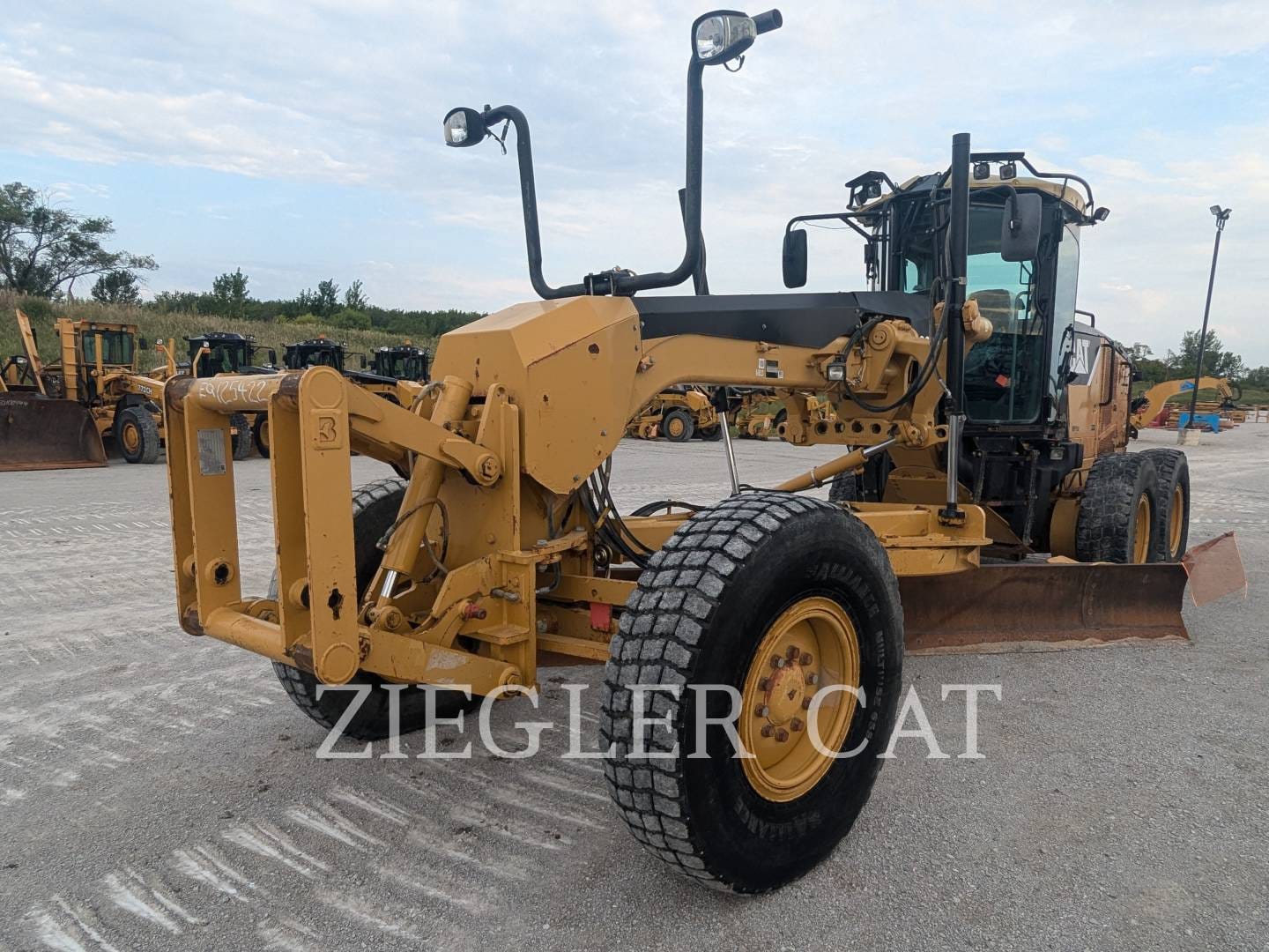 Main image Caterpillar 160M