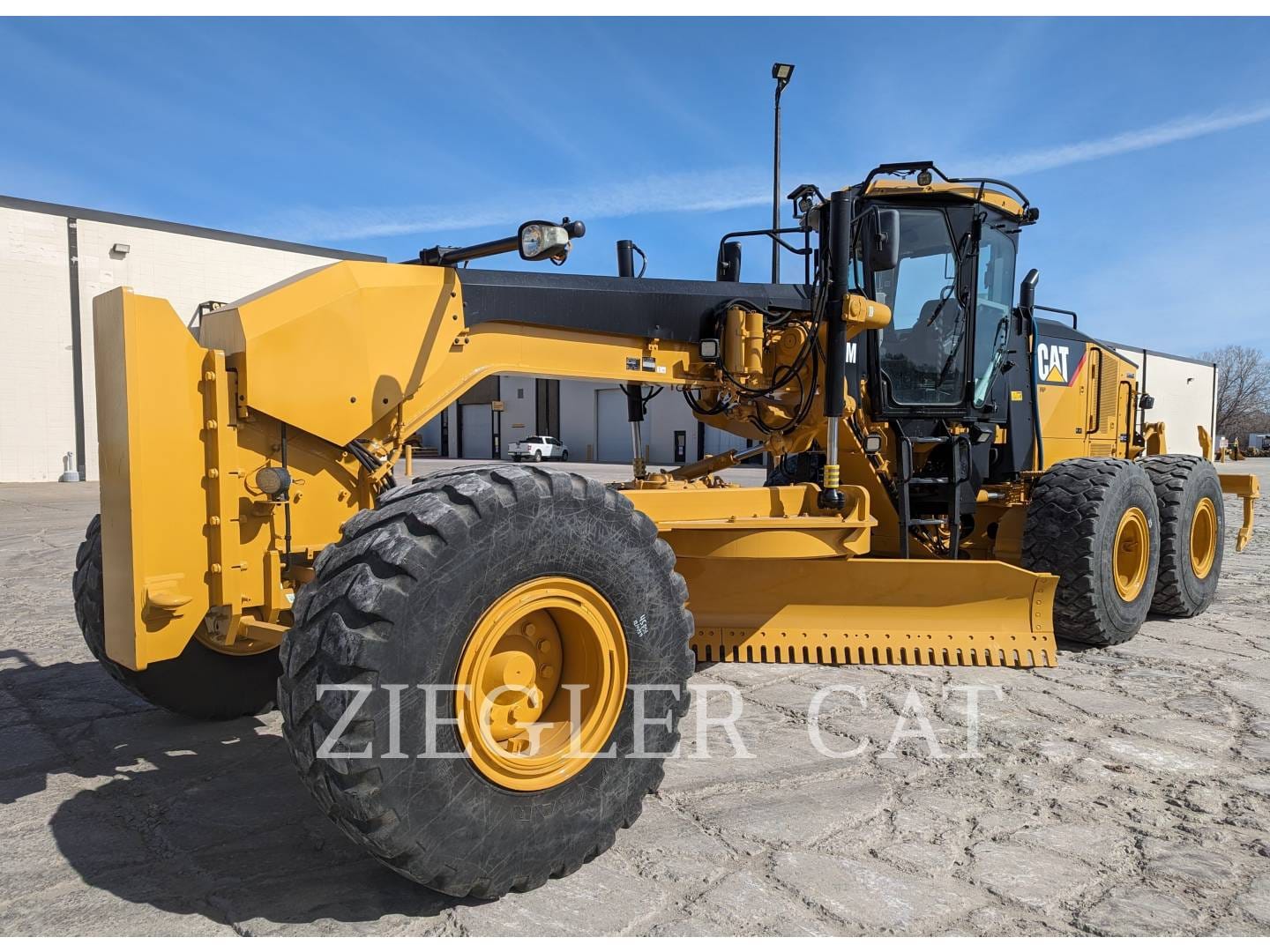 Main image Caterpillar 16M