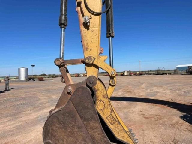 Image of Caterpillar 320D equipment image 2