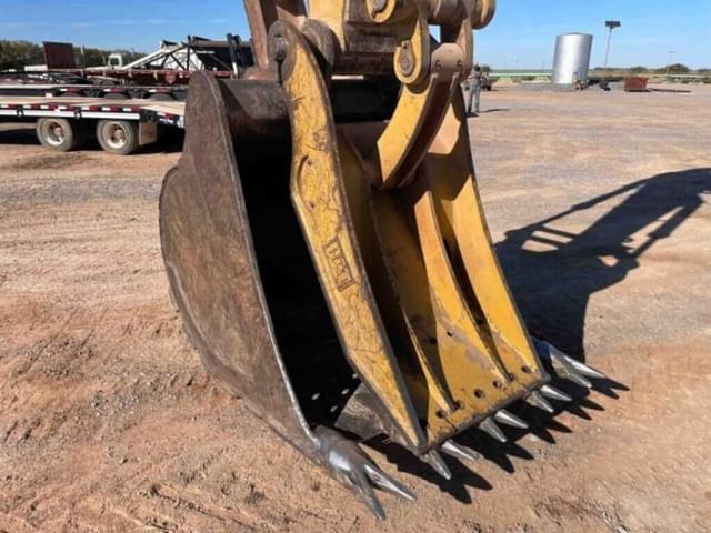 Image of Caterpillar 320D equipment image 3