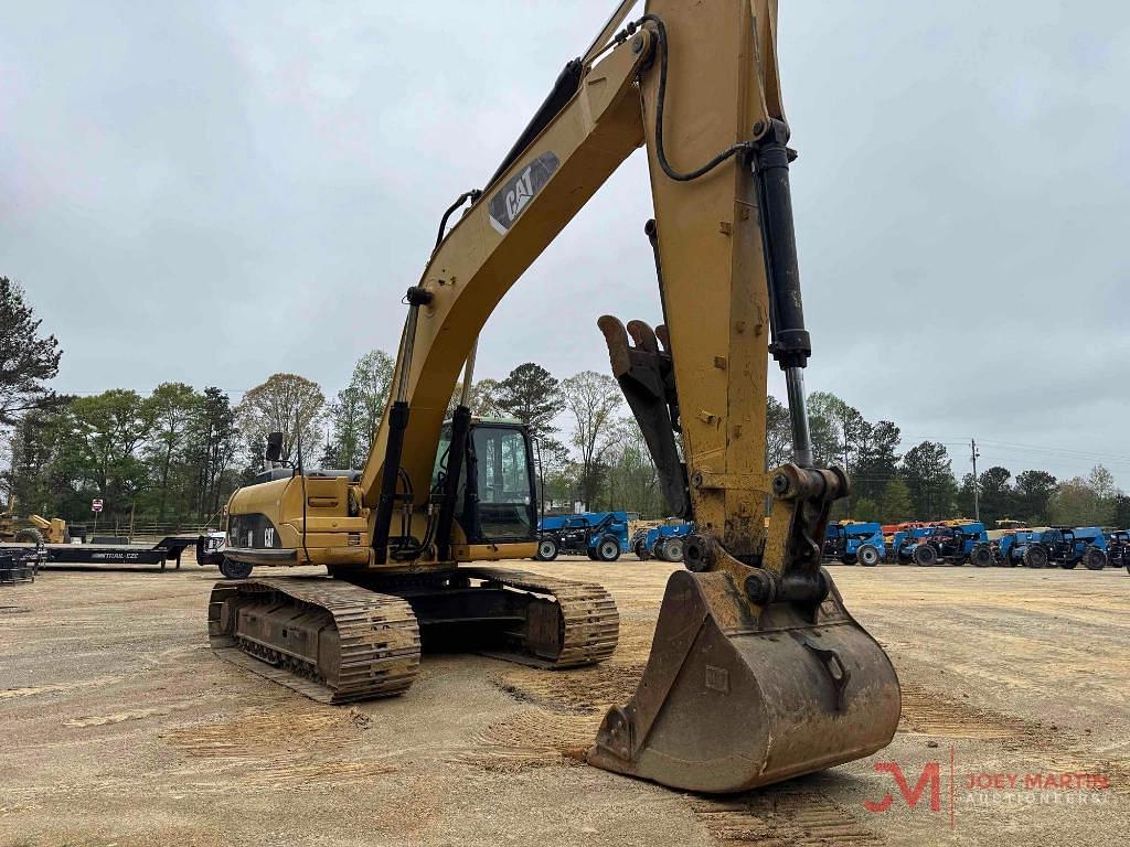 Image of Caterpillar 330DL Primary image