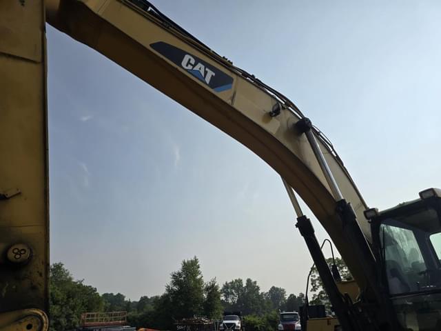 Image of Caterpillar 345D equipment image 3