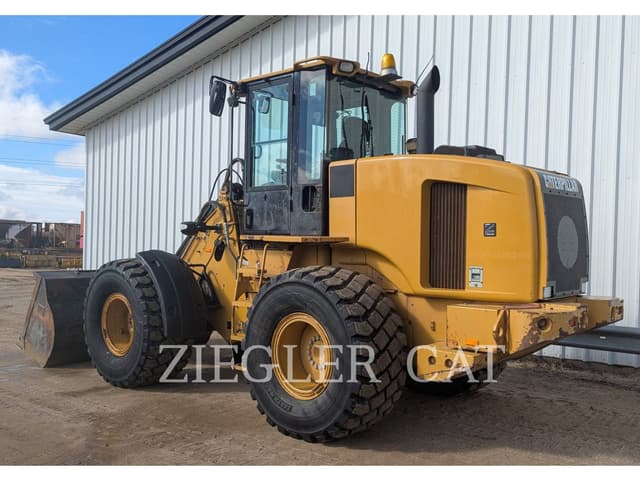 Image of Caterpillar 930H equipment image 3