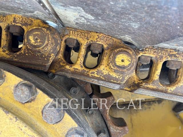 Image of Caterpillar D6T LGP equipment image 4
