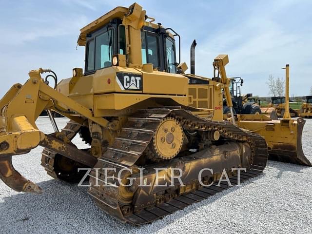 Image of Caterpillar D6T LGP equipment image 4