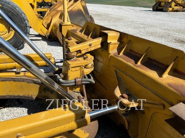 Image of Caterpillar D6T LGP equipment image 3