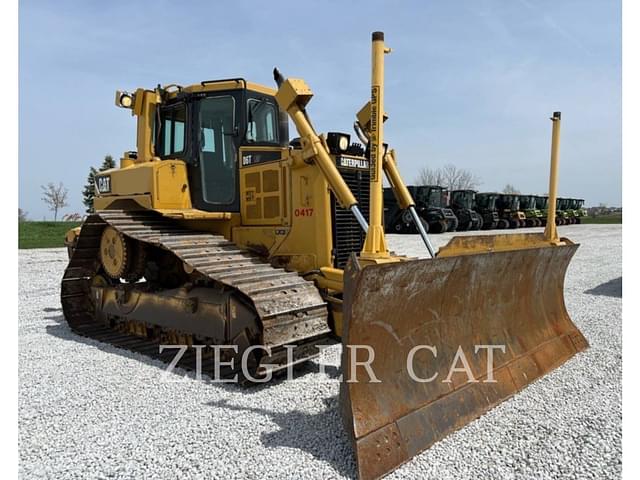 Image of Caterpillar D6T LGP equipment image 4