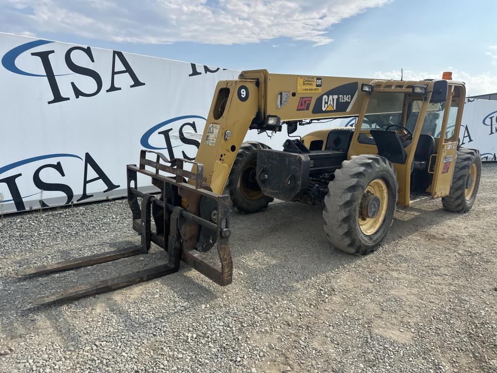 Image of Caterpillar TL943 Primary image