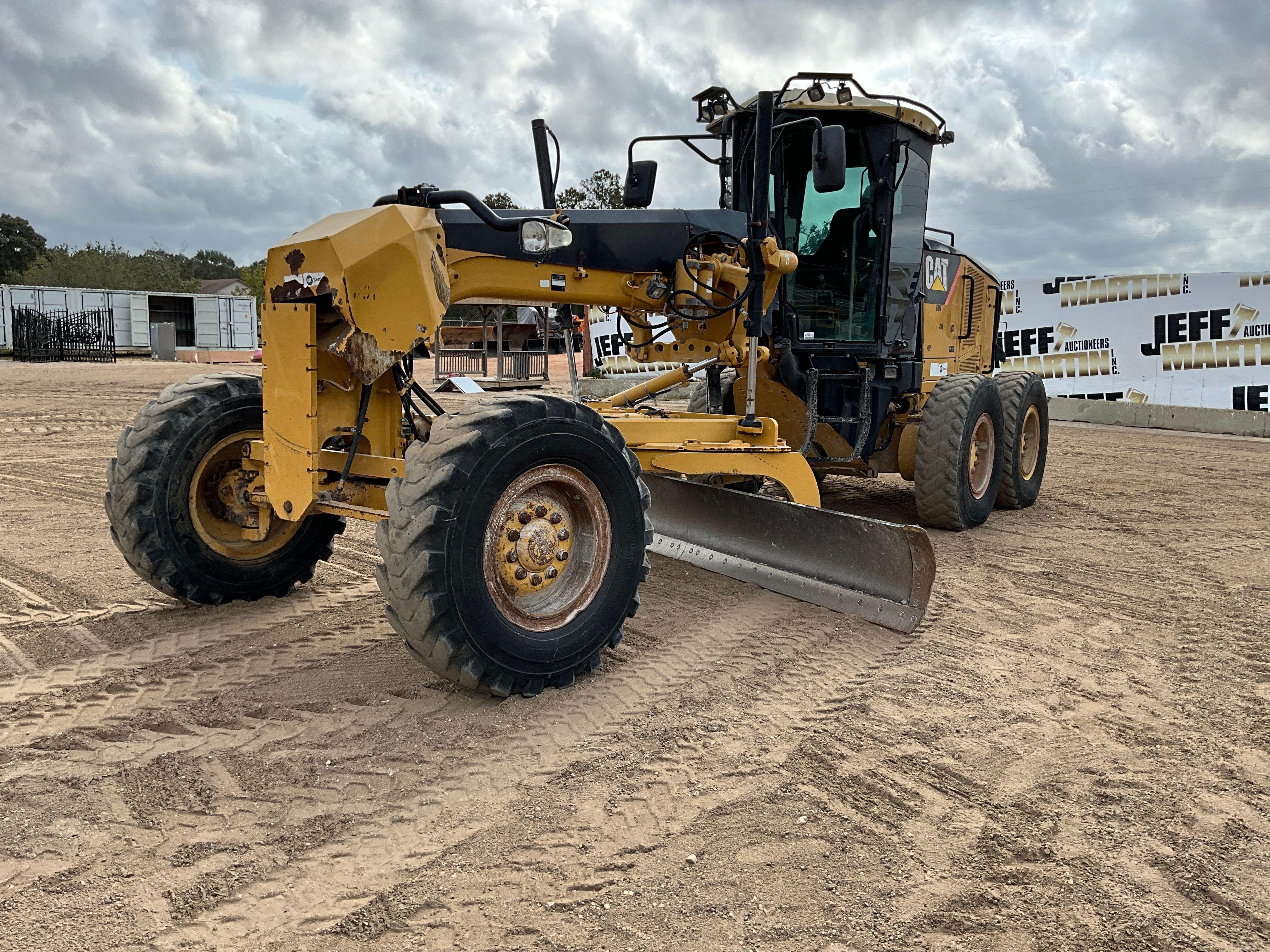 Main image Caterpillar 12M