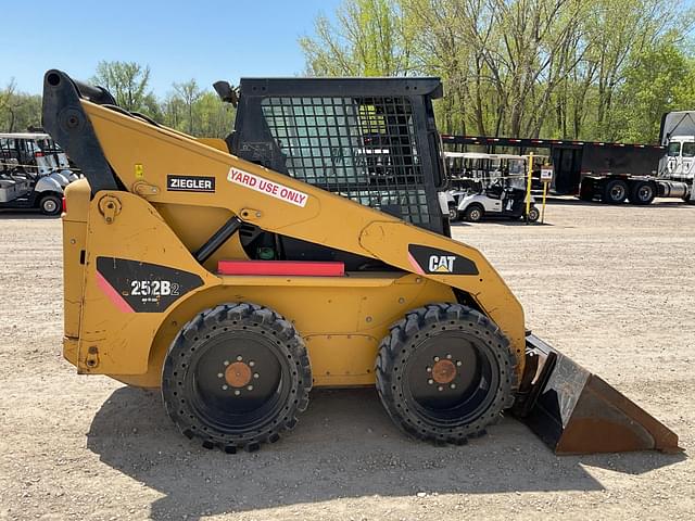 Image of Caterpillar 252B2 equipment image 3